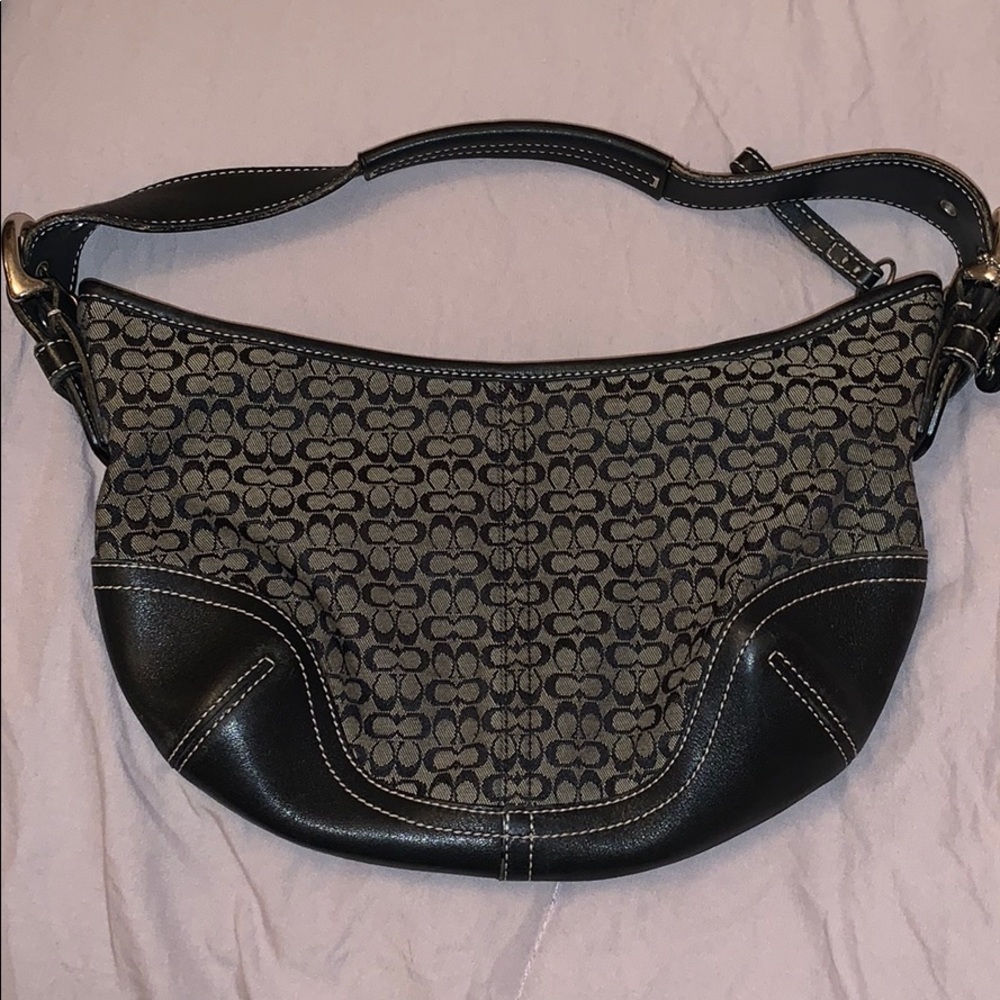 Coach black signature canvas baguette